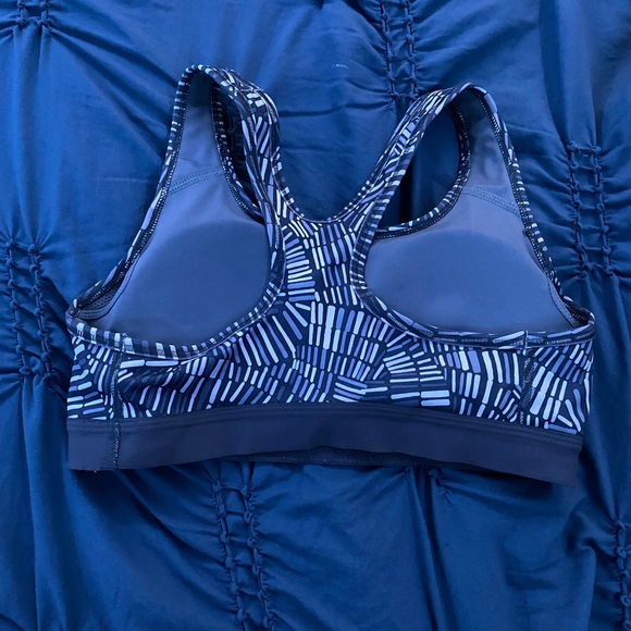 Nike Sports Bra - Picture 4 of 4
